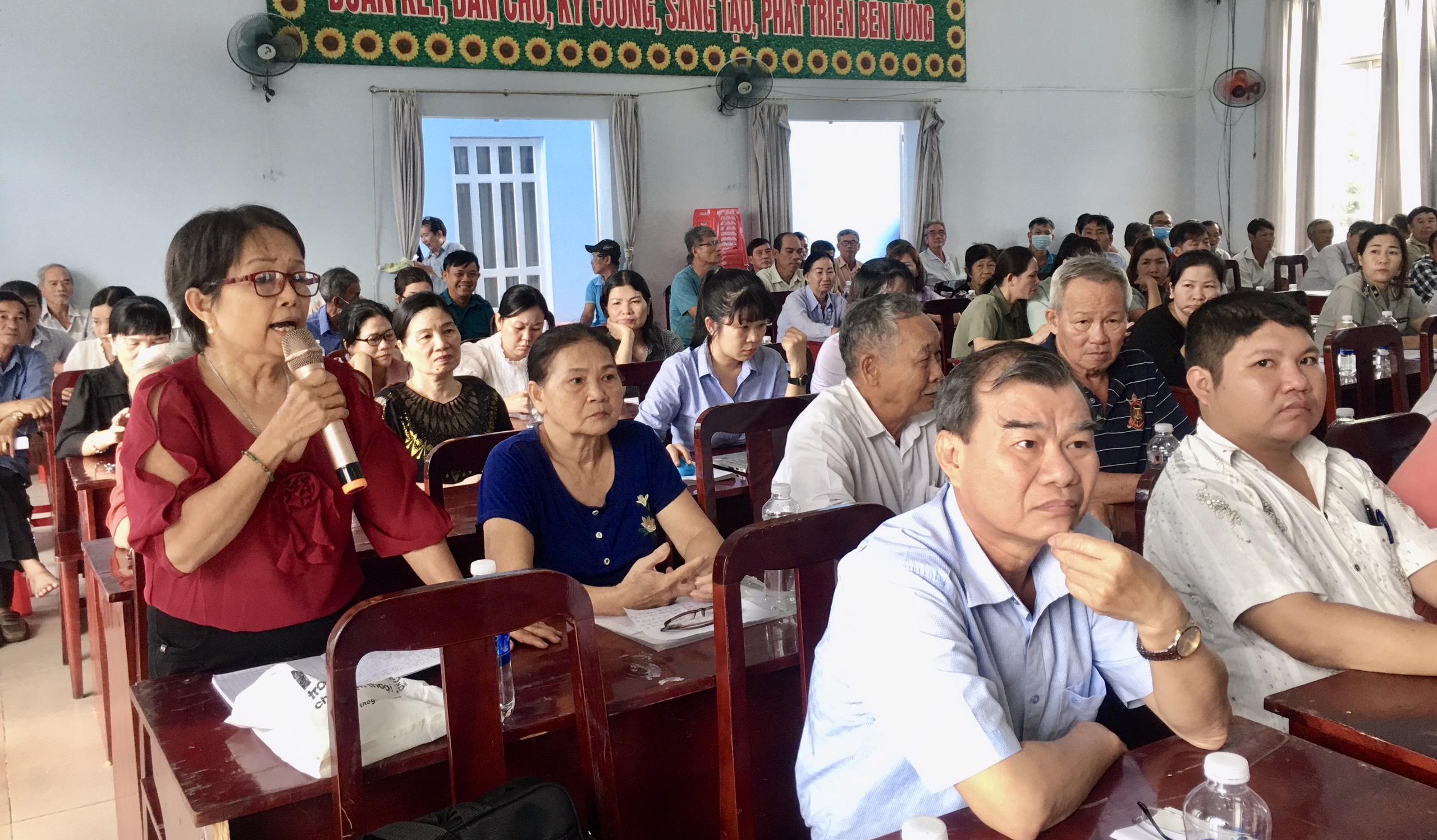 Cu tri Phu tuc y kien.jpg