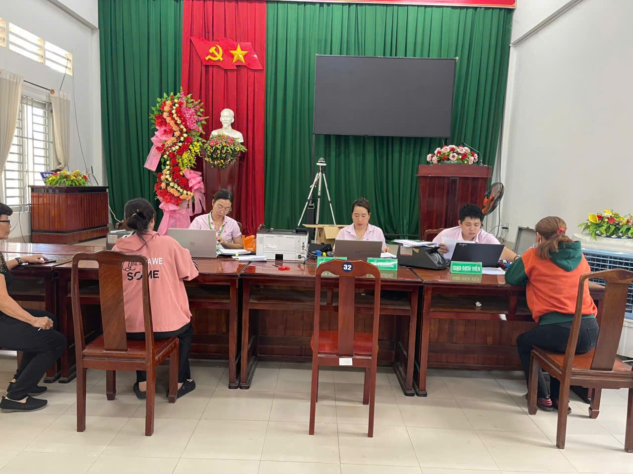 Hình án p tù.jpg
