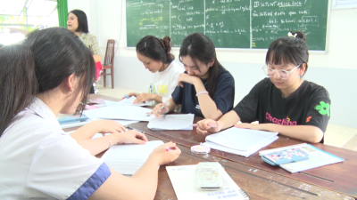 SĨ TỬ LỚP 12 TRƯỜNG THPT ĐỊNH QUÁN, SẴN SÀNG CHO KỲ THI TỐT NGHIỆP THPT 2026