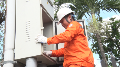 ĐIỆN LỰC ĐỊNH QUÁN: CHỦ ĐỘNG TRIỂN KHAI ĐỒNG BỘ CÁC PHƯƠNG ÁN ĐẢM BẢO AN TOÀN LƯỚI ĐIỆN MÙA MƯA BÃO