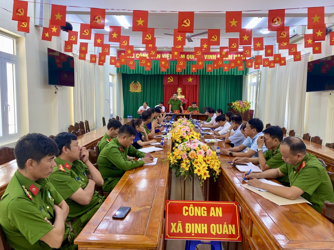 Đoàn công tác Công an tỉnh Đồng Nai triển khai công tác kiểm tra, đánh giá tại xã Định Quán