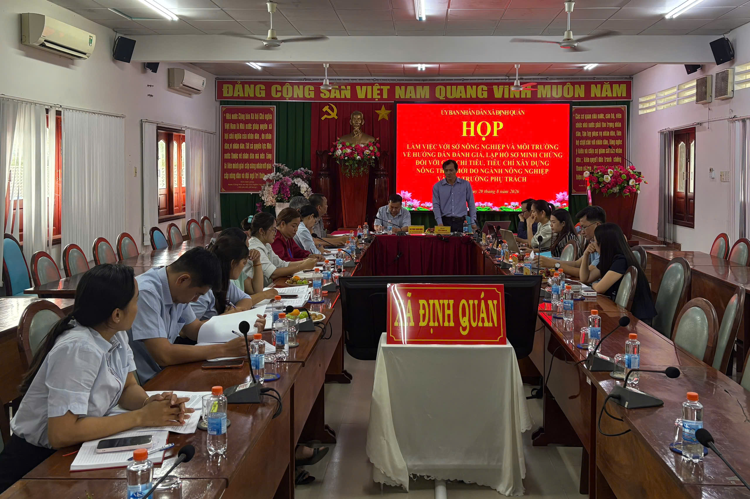 Chi cục trưởng Chi cục Phát triển nông thôn (Sở Nông nghiệp và môi trường thành phố Đồng Nai) phát biểu tại buổi làm việc
