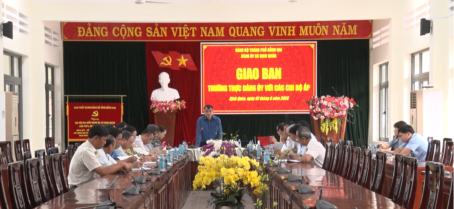 Quang cảnh hội nghị giao ban