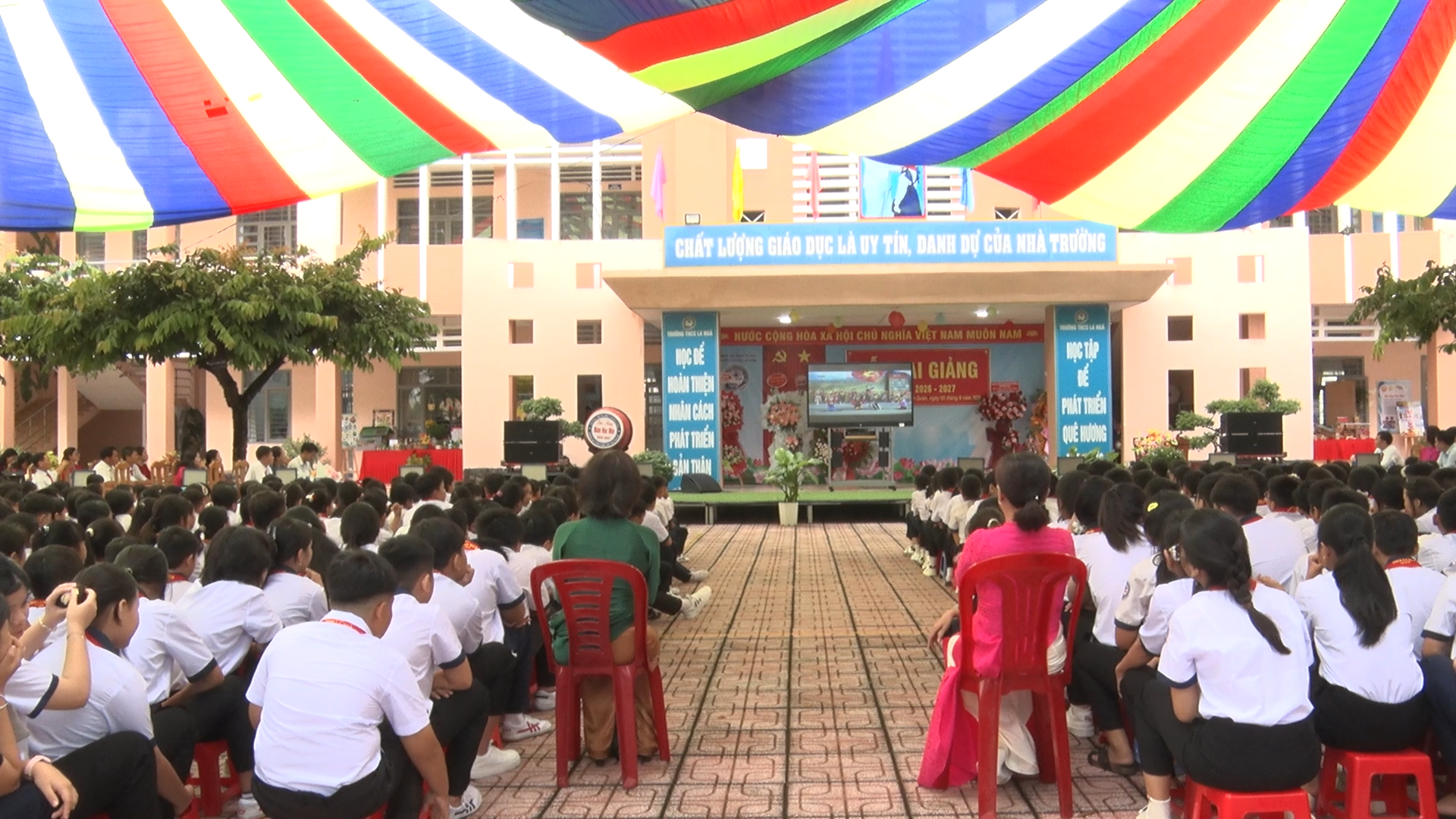 Trường THCS La Ngà khai giảng năm học mới